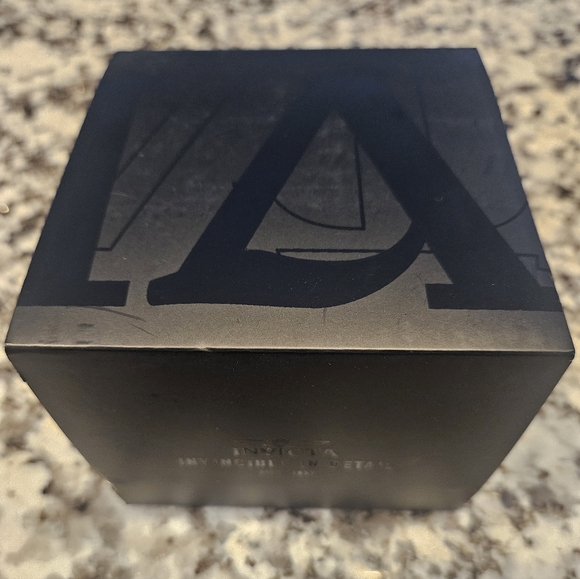 Invicta Red Watch with Black and Gold Accents NWT/NIB - Picture 2 of 7